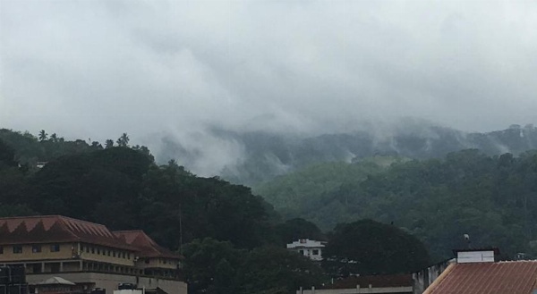 Dumbara Peak Residence image 16